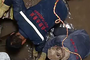 琼中电梯井堵漏施工视频